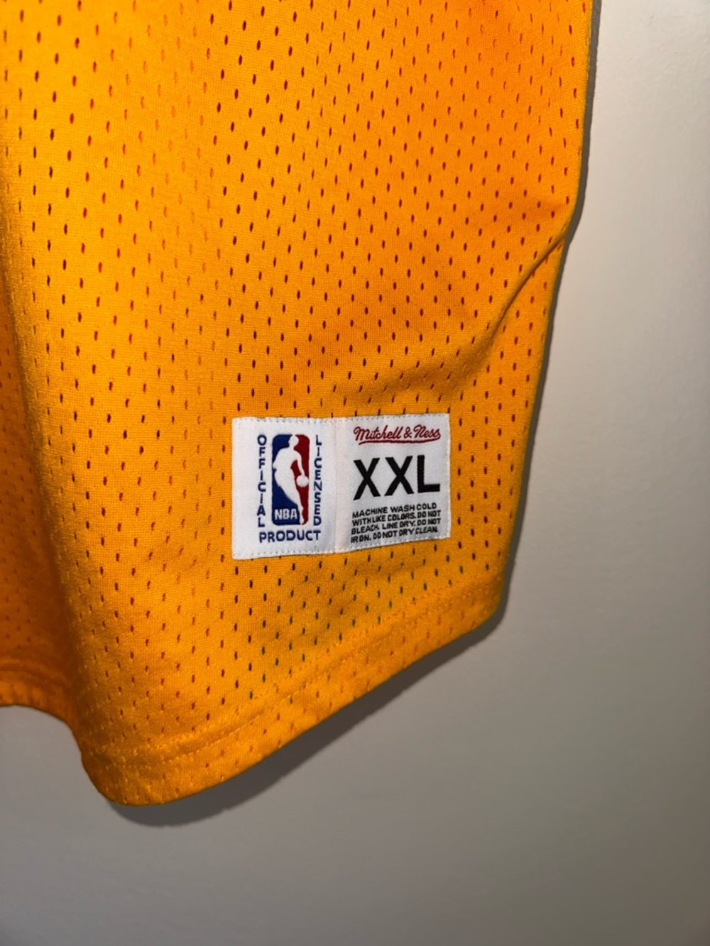 Mitchell & Ness Memphis Grizzlies Gold Mesh Button Jersey XXL - Picture 4 of 6
